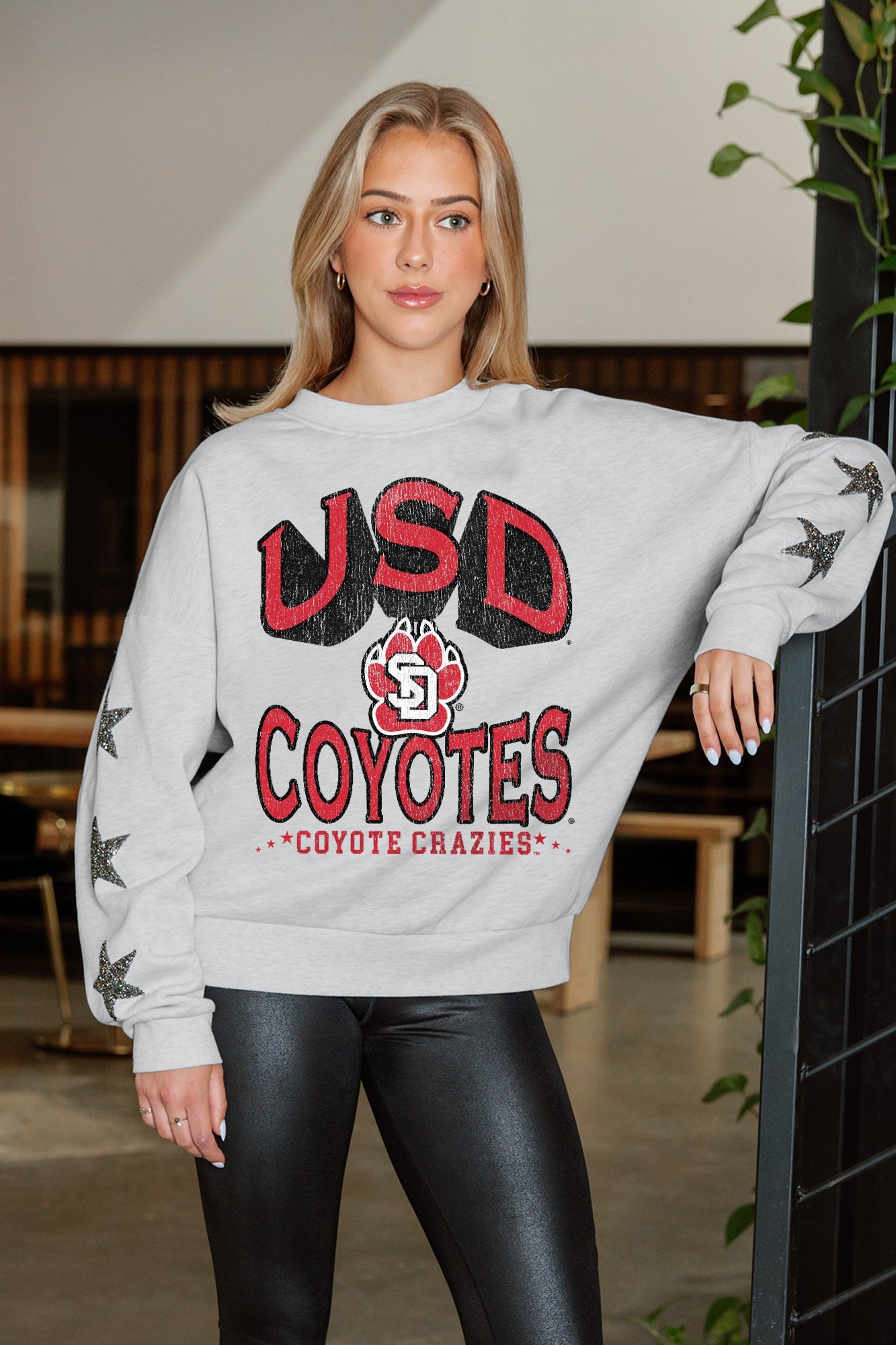 SOUTH DAKOTA COYOTES RESILIENCE STAR EMBELLISHED CREW SWEATSHIRT