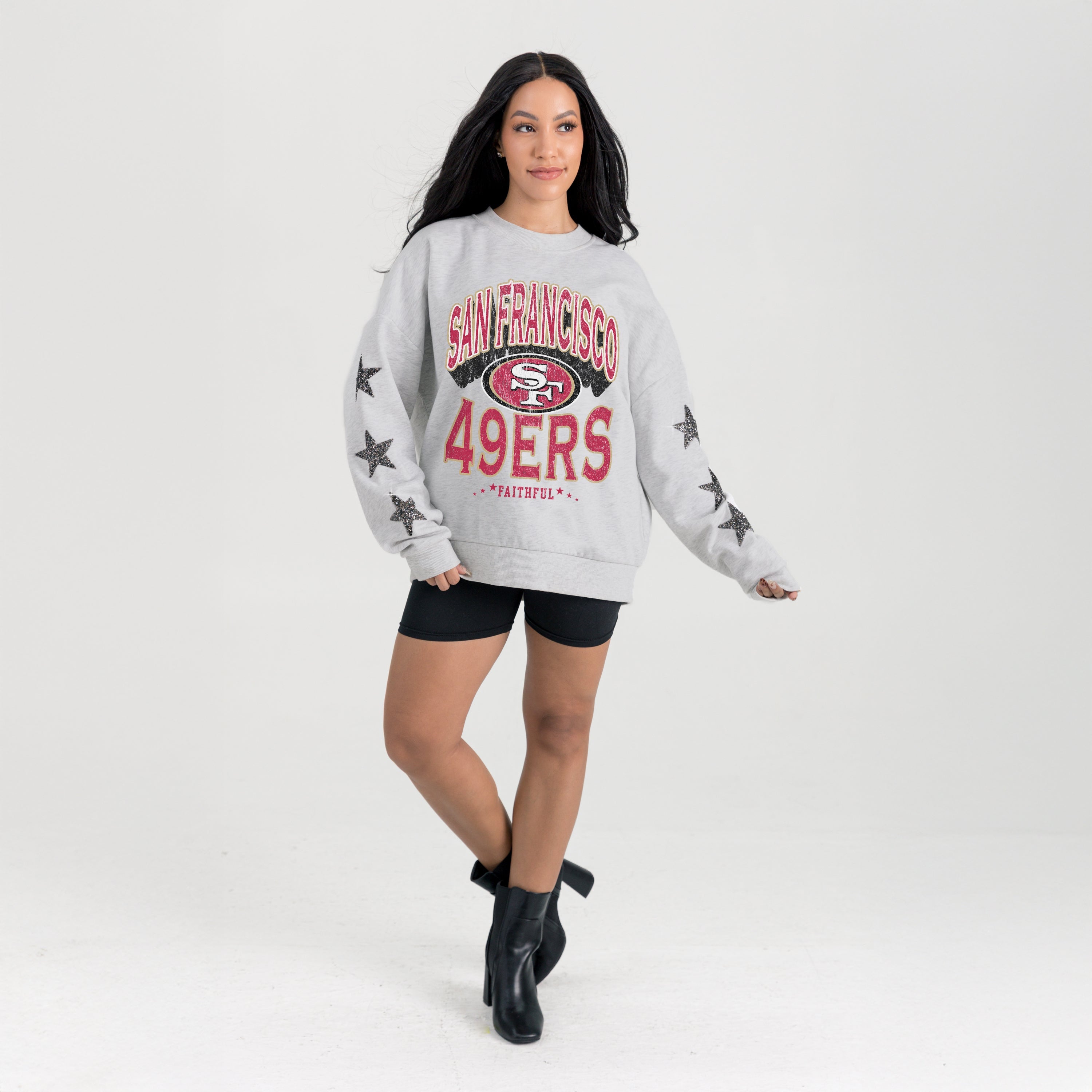 SAN FRANCISCO 49ERS RESILIENCE STAR EMBELLISHED CREW SWEATSHIRT