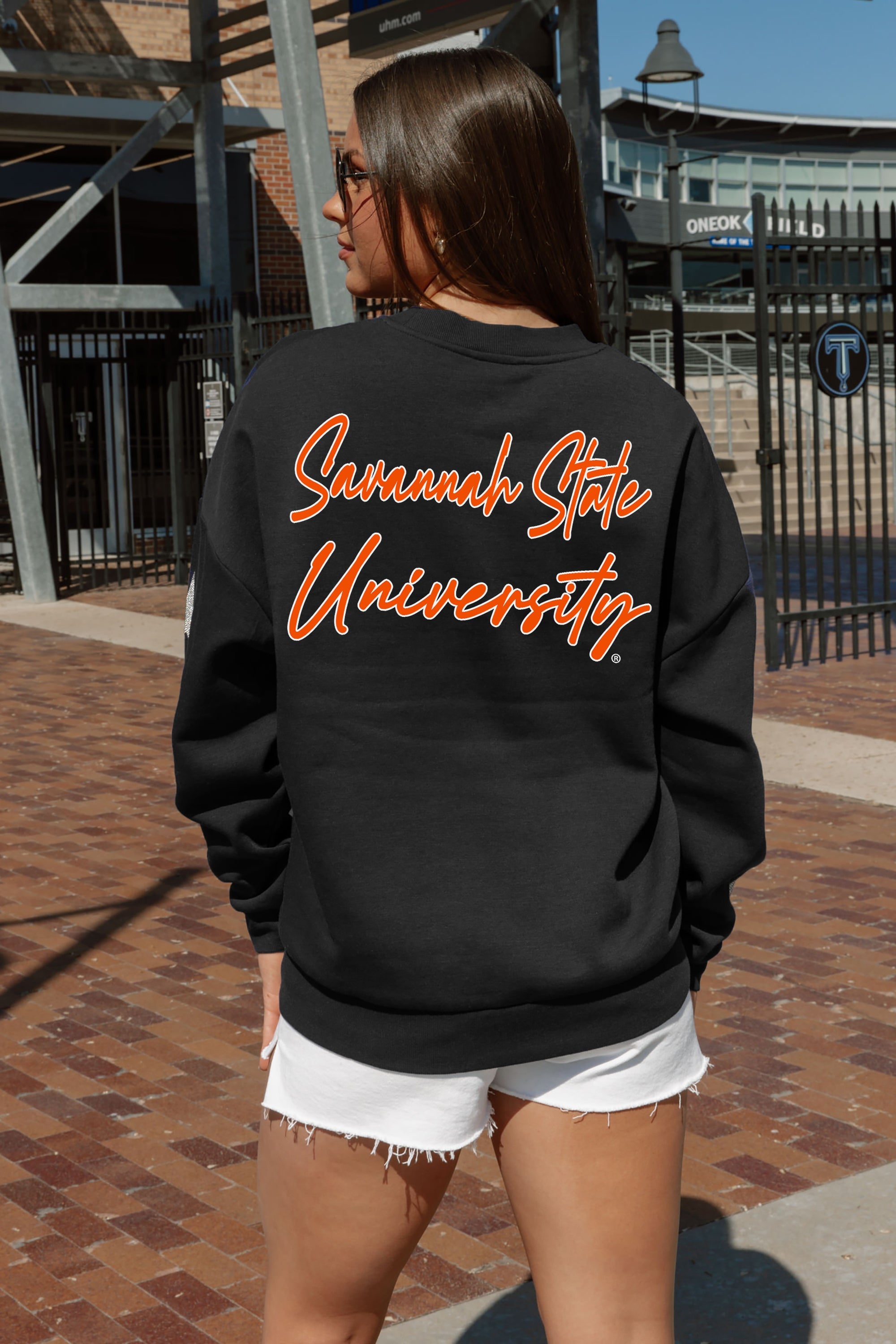 SAVANNAH STATE TIGERS DEDICATION EMBELLISHED STAR SLEEVE CREWNECK PULLOVER