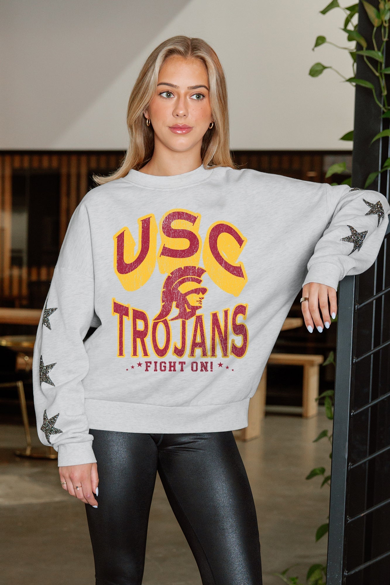 USC TROJANS RESILIENCE STAR EMBELLISHED CREW SWEATSHIRT