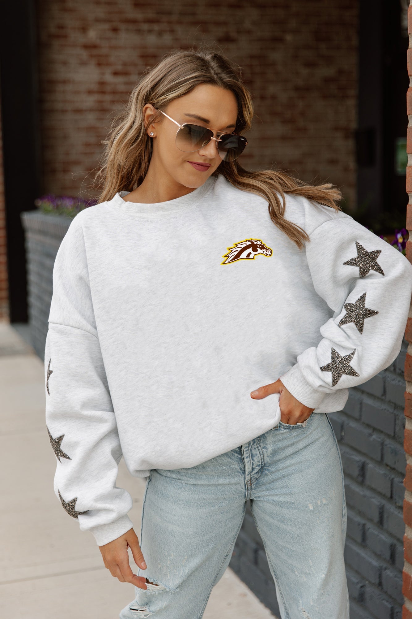 WESTERN MICHIGAN BRONCOS DEDICATION EMBELLISHED STAR SLEEVE CREWNECK PULLOVER