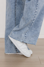 FLARE TRENDSETTER JEANS