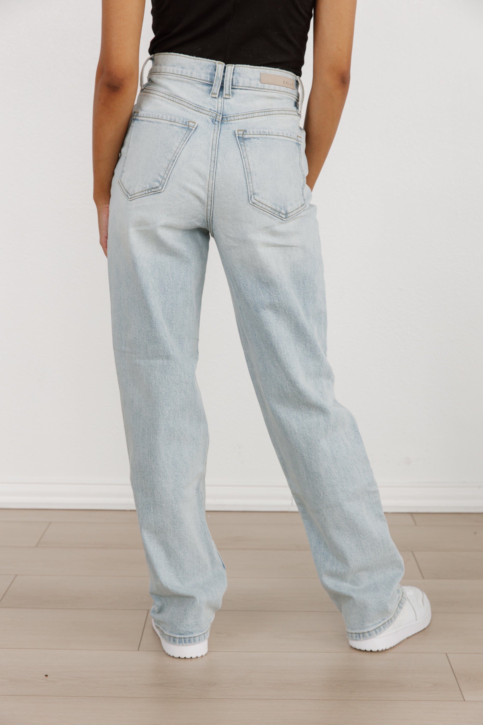 THREADBARE DENIM TREASURES JEANS
