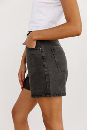 ELEVATED CLASSIC MOM SHORTS IN CHARCOAL
