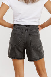 ELEVATED CLASSIC MOM SHORTS IN CHARCOAL