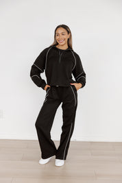 SPORTY ELEGANCE: FRENCH TERRY TRACKSUIT IN BLACK
