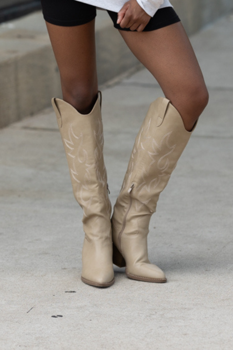 WILD WEST WANDERER BOOTS IN TAUPE
