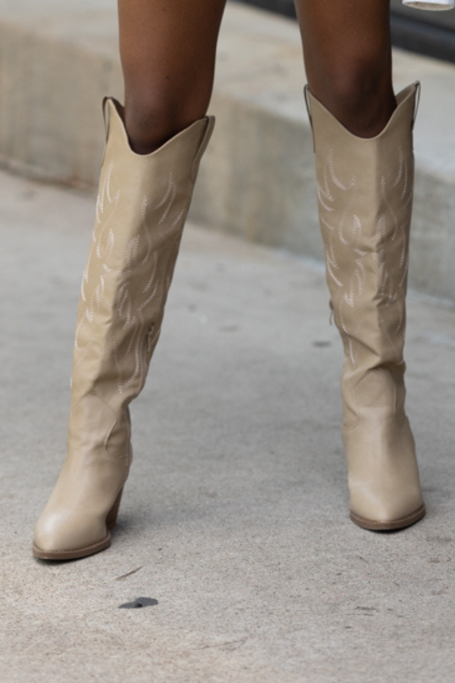WILD WEST WANDERER BOOTS IN TAUPE