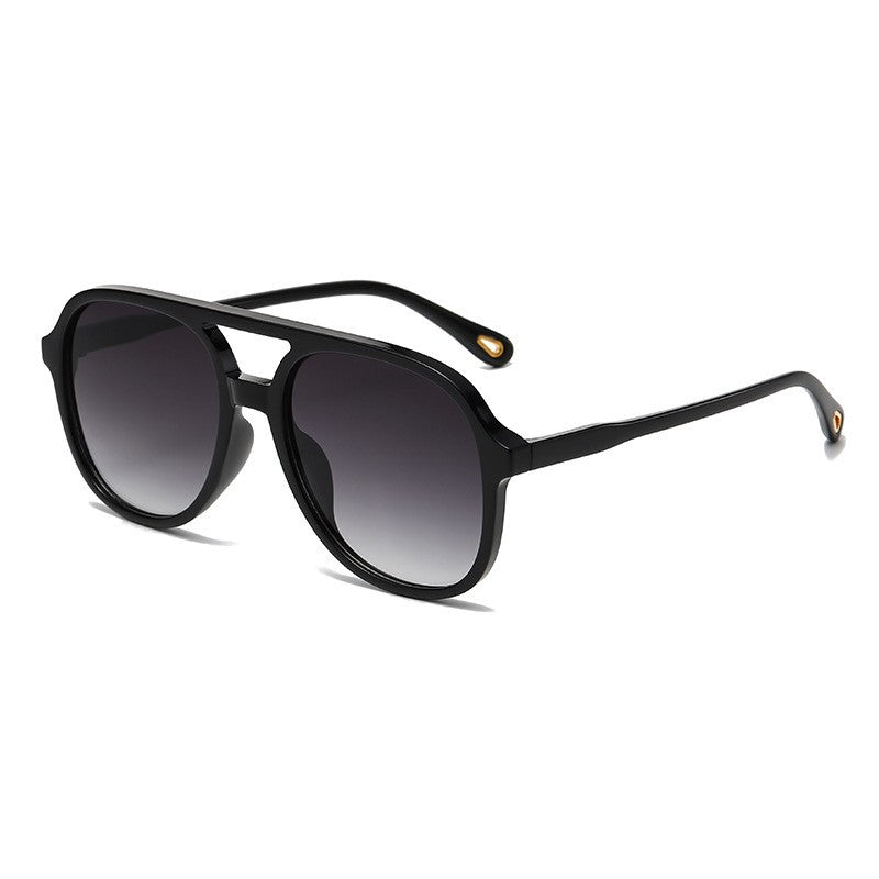REMAIN CLASSIC OVERSIZED SUNGLASSES IN BLACK