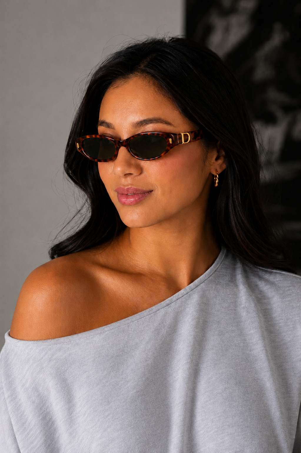 MODERN MUSE BUCKLE ROUND SUNGLASSES IN BROWN