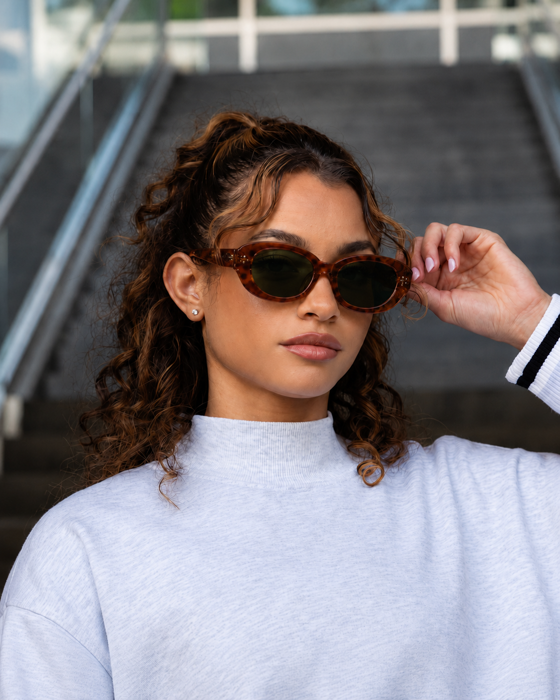 RETRO REVIVAL OVAL SUNGLASSES