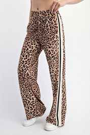 WEEKEND STRIDE LEOPARD WIDE LEG PANTS