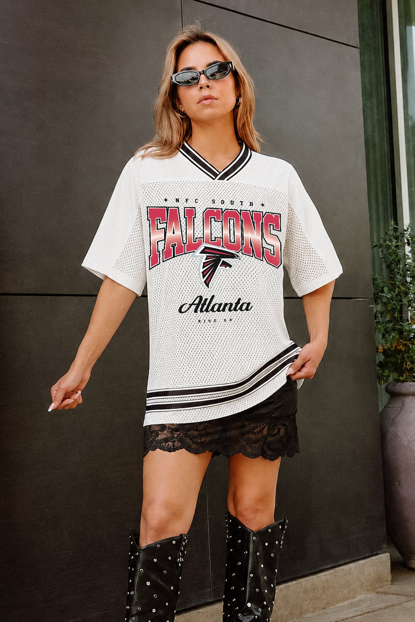 ATLANTA FALCONS SQUAD MENTALITY OVERSIZED MESH FASHION TOP