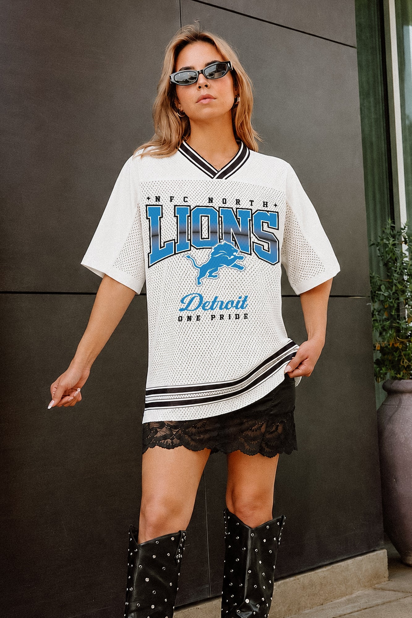 DETROIT LIONS SQUAD MENTALITY OVERSIZED MESH FASHION TOP