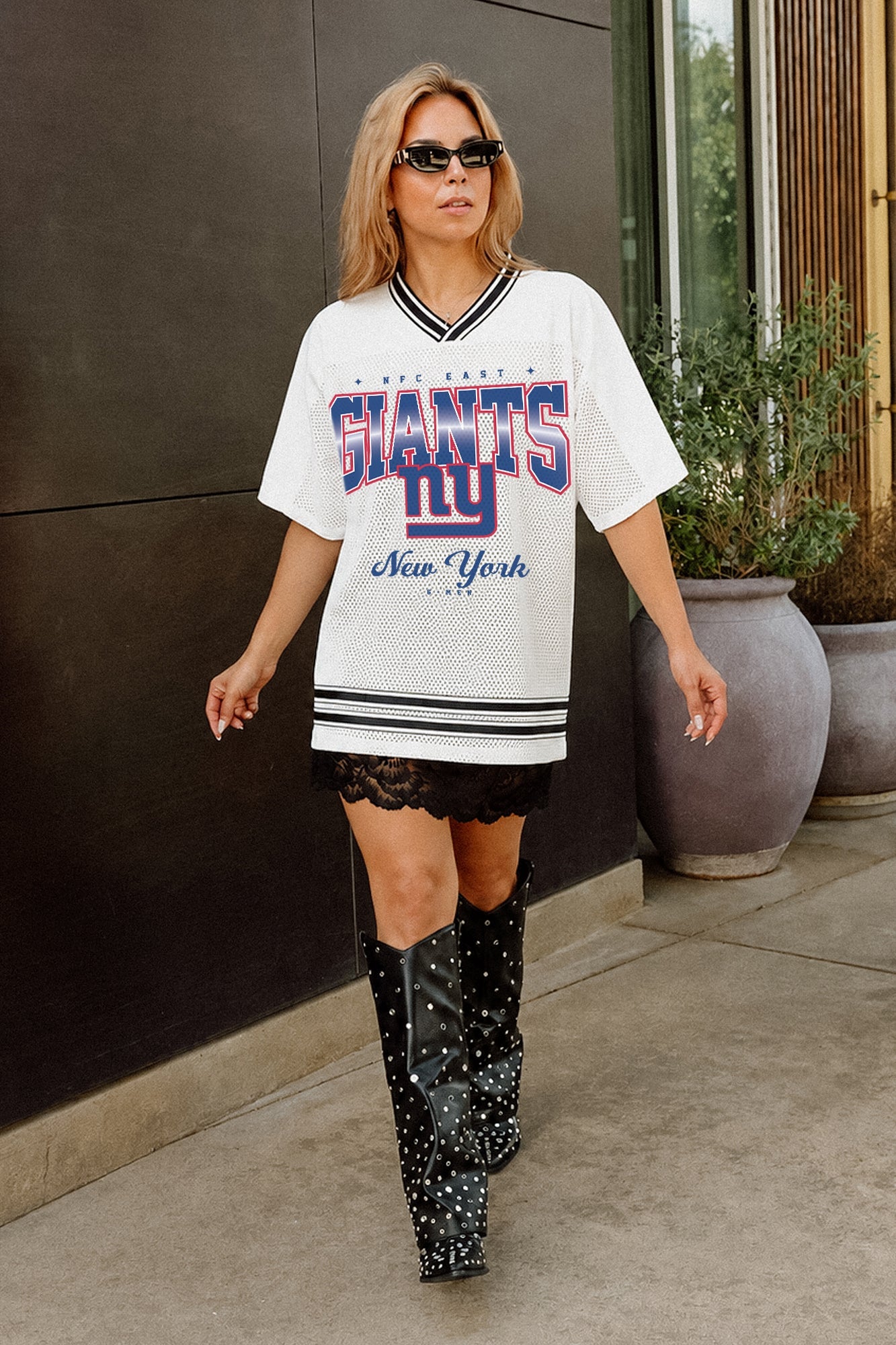 NEW YORK GIANTS SQUAD MENTALITY OVERSIZED MESH FASHION TOP