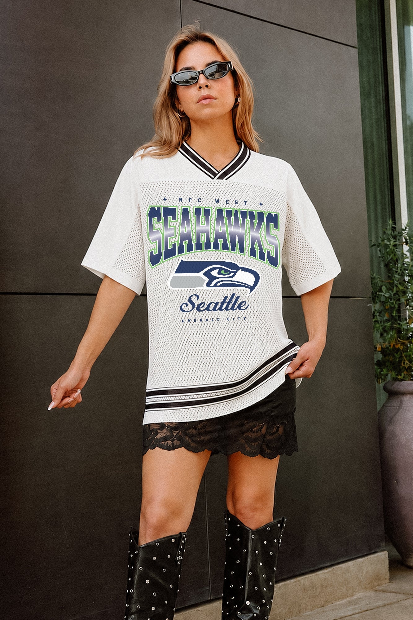 SEATTLE SEAHAWKS SQUAD MENTALITY OVERSIZED MESH FASHION TOP