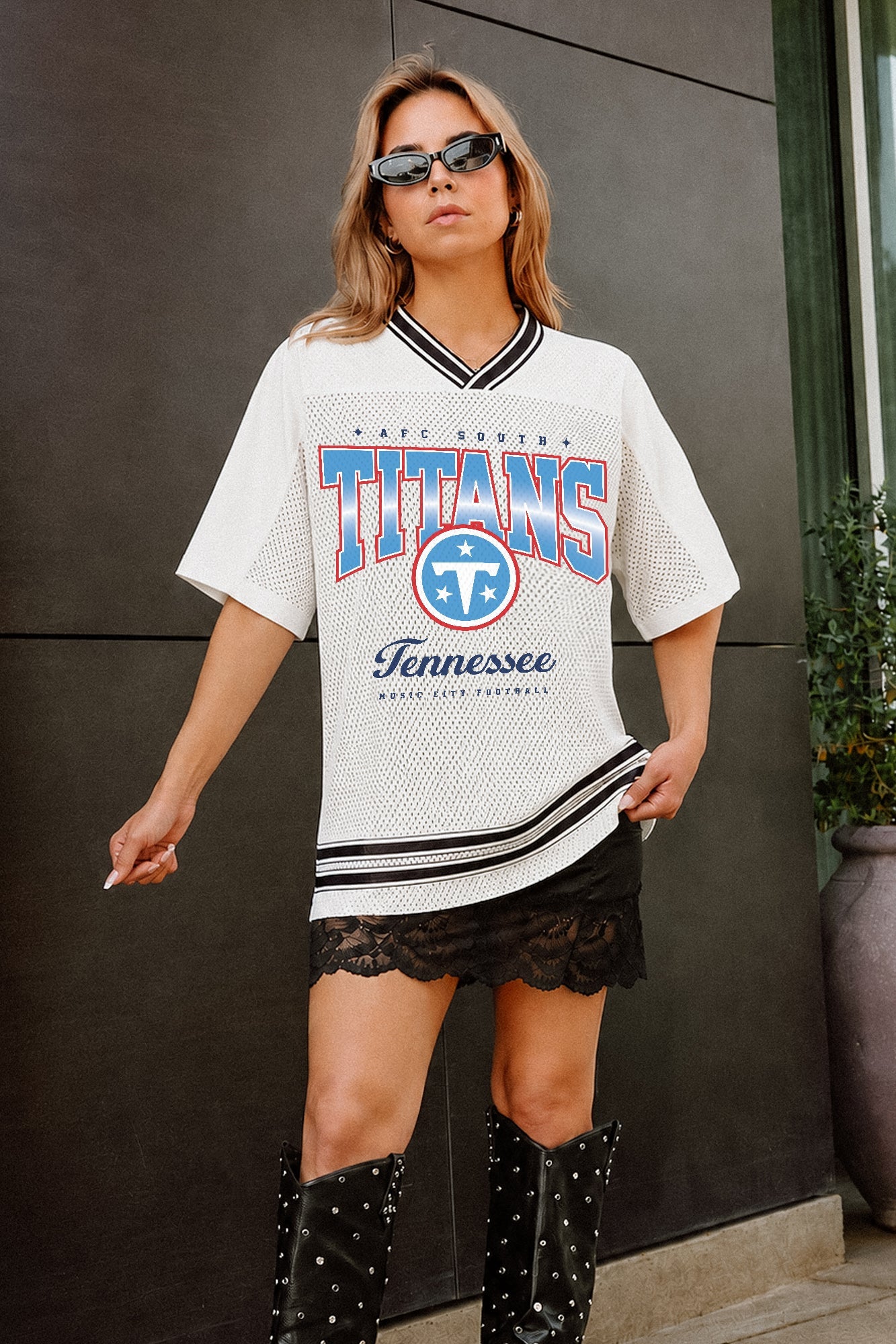 TENNESSEE TITANS SQUAD MENTALITY OVERSIZED MESH FASHION TOP