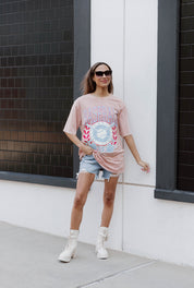 VICTORY VIBES GRAPHIC TEE