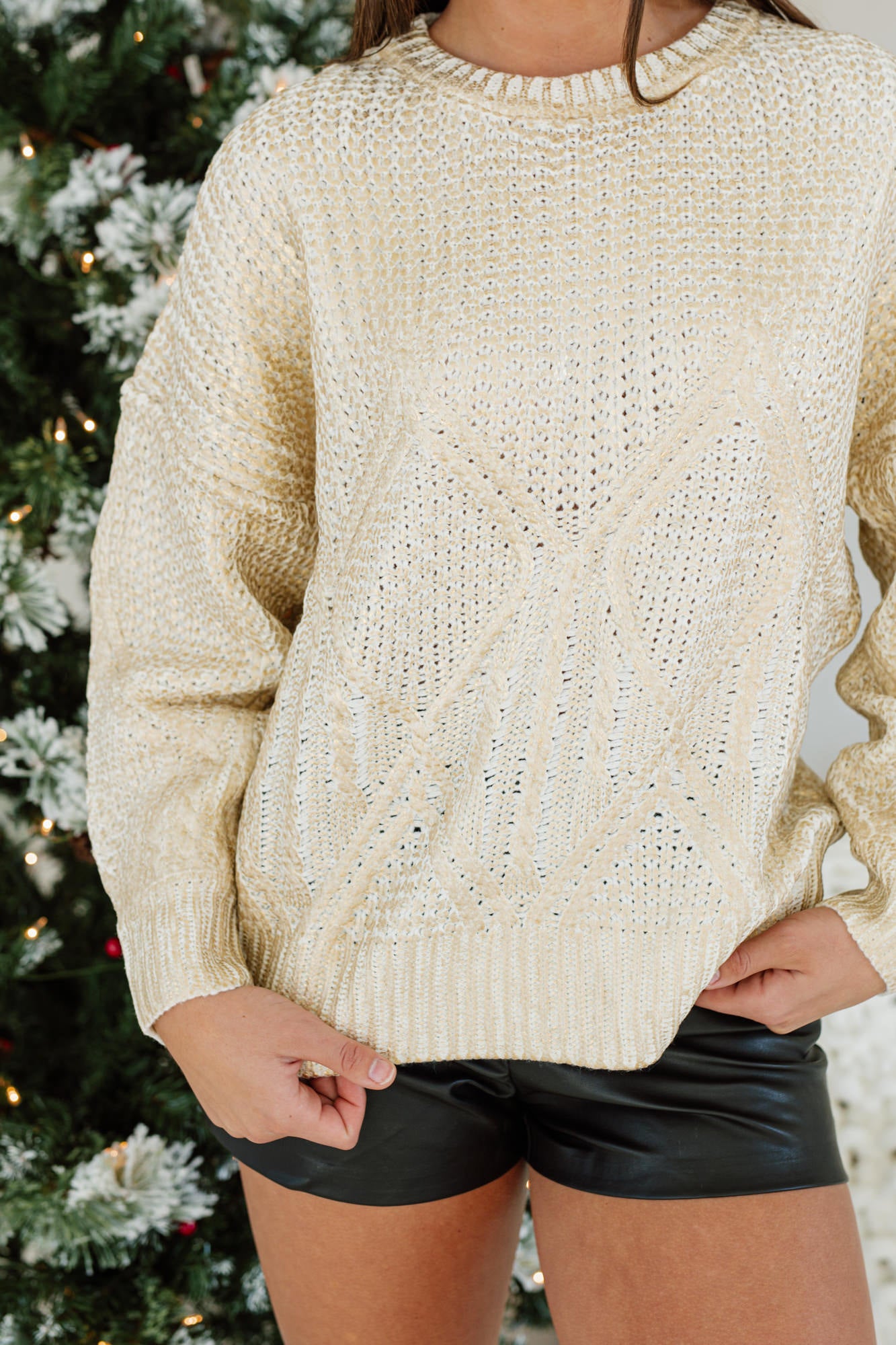 TWINKLING METALLIC TOP IN CREAM