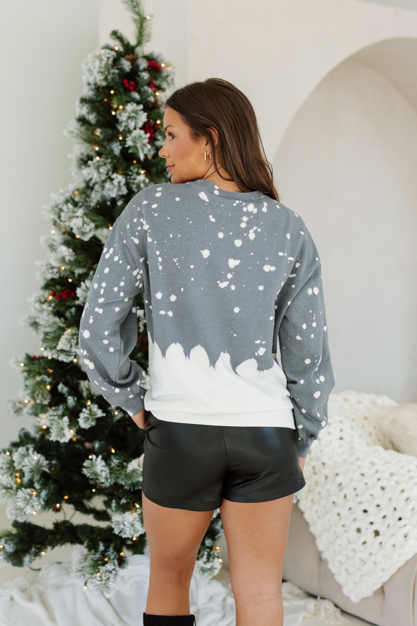 JINGLE MODE BLEACH DYE SWEATSHIRT