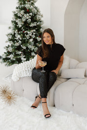 EFFORTLESS KNIT CHARM IN BLACK