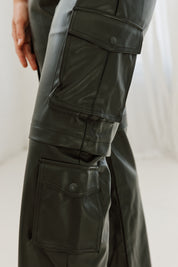 LEATHER COMFORT CARGO PANTS