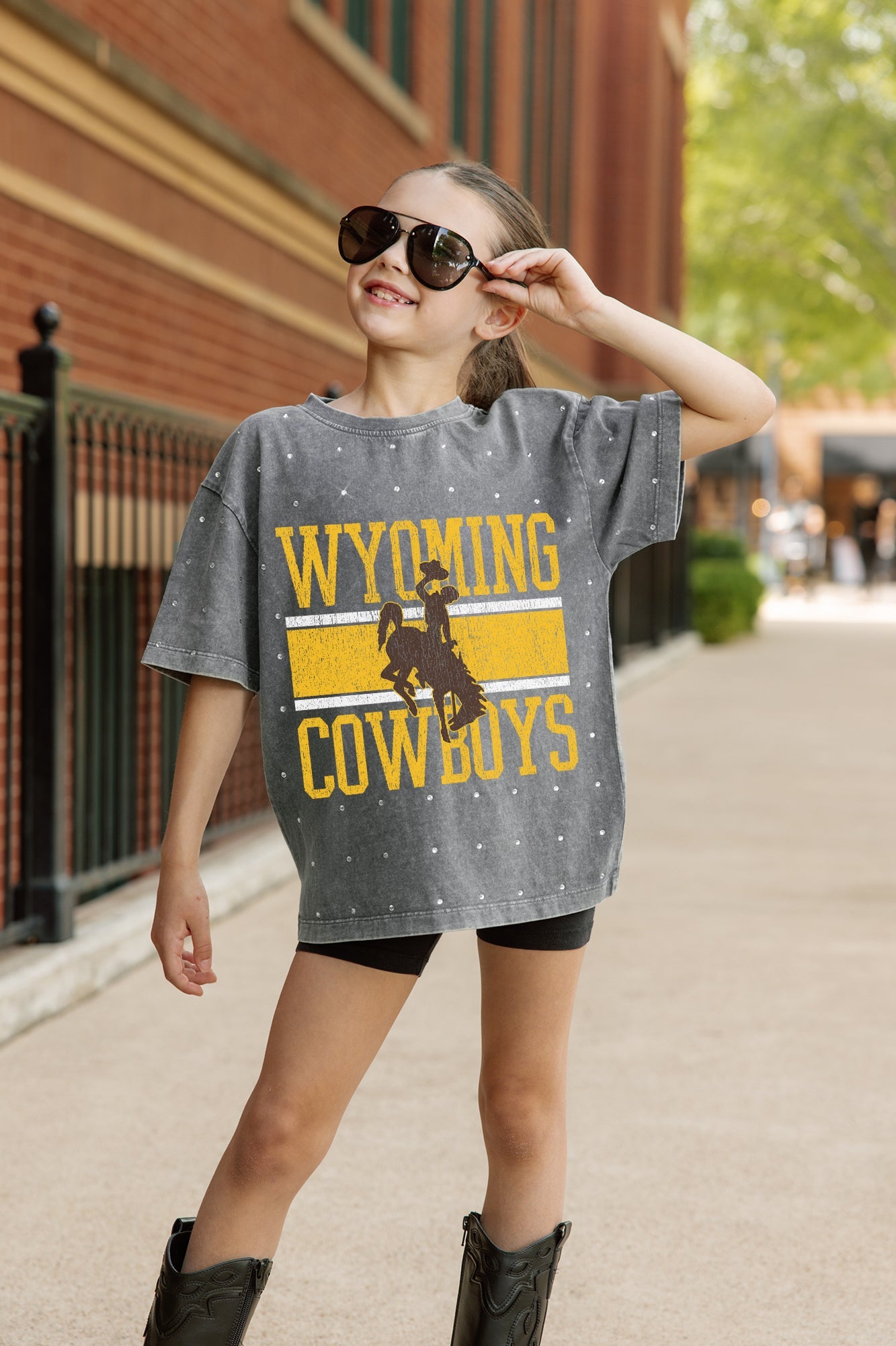 WYOMING COWBOYS ON THE BALL KIDS MINI RHINESTONE OVERSIZED TEE