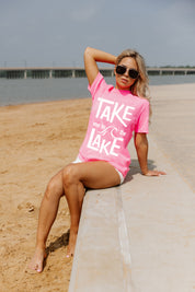 LAKE VACAY PLEASE GARMENT DYED BOYFRIEND TEE IN NEON PINK