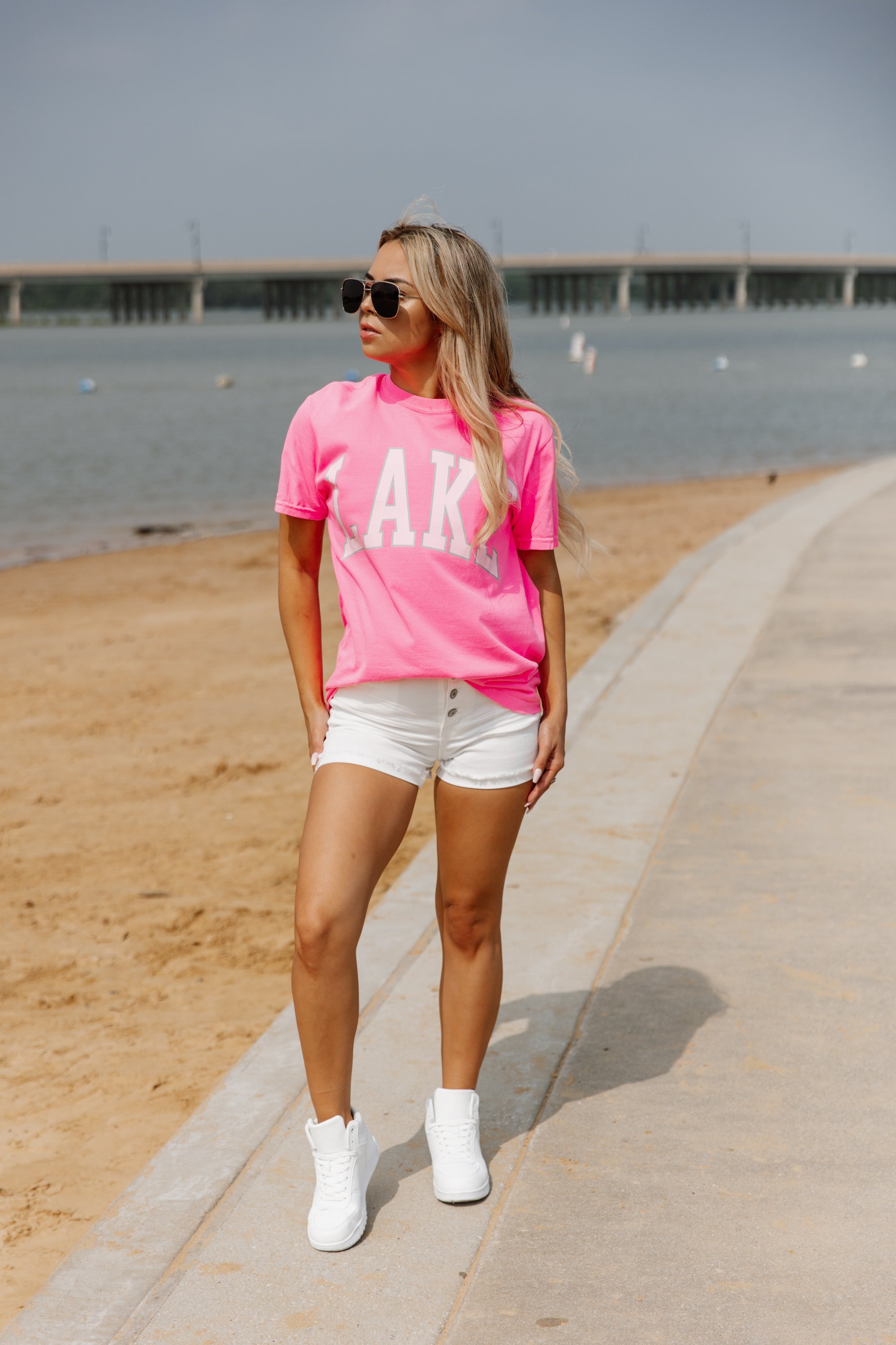 ANCHOR ME TO THE LAKE GARMENT DYED BOYFRIEND TEE IN NEON PINK