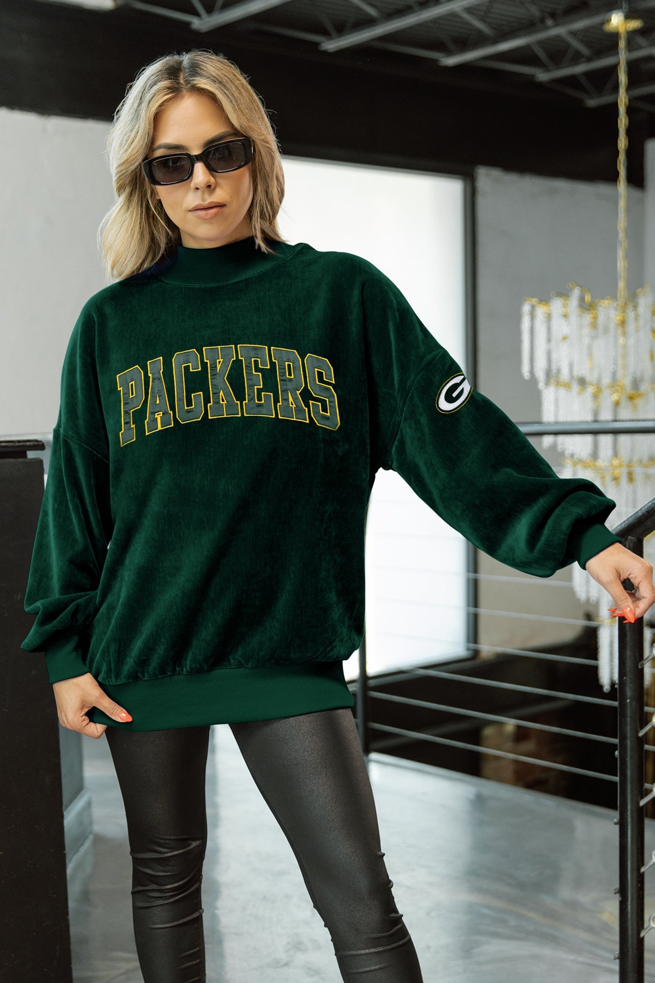 グリーンベイ・パッカーズ　希少セーター GREEN BAY PACKERS MAKE A MOVE MOCK NECK CHENILLE PULLOVER