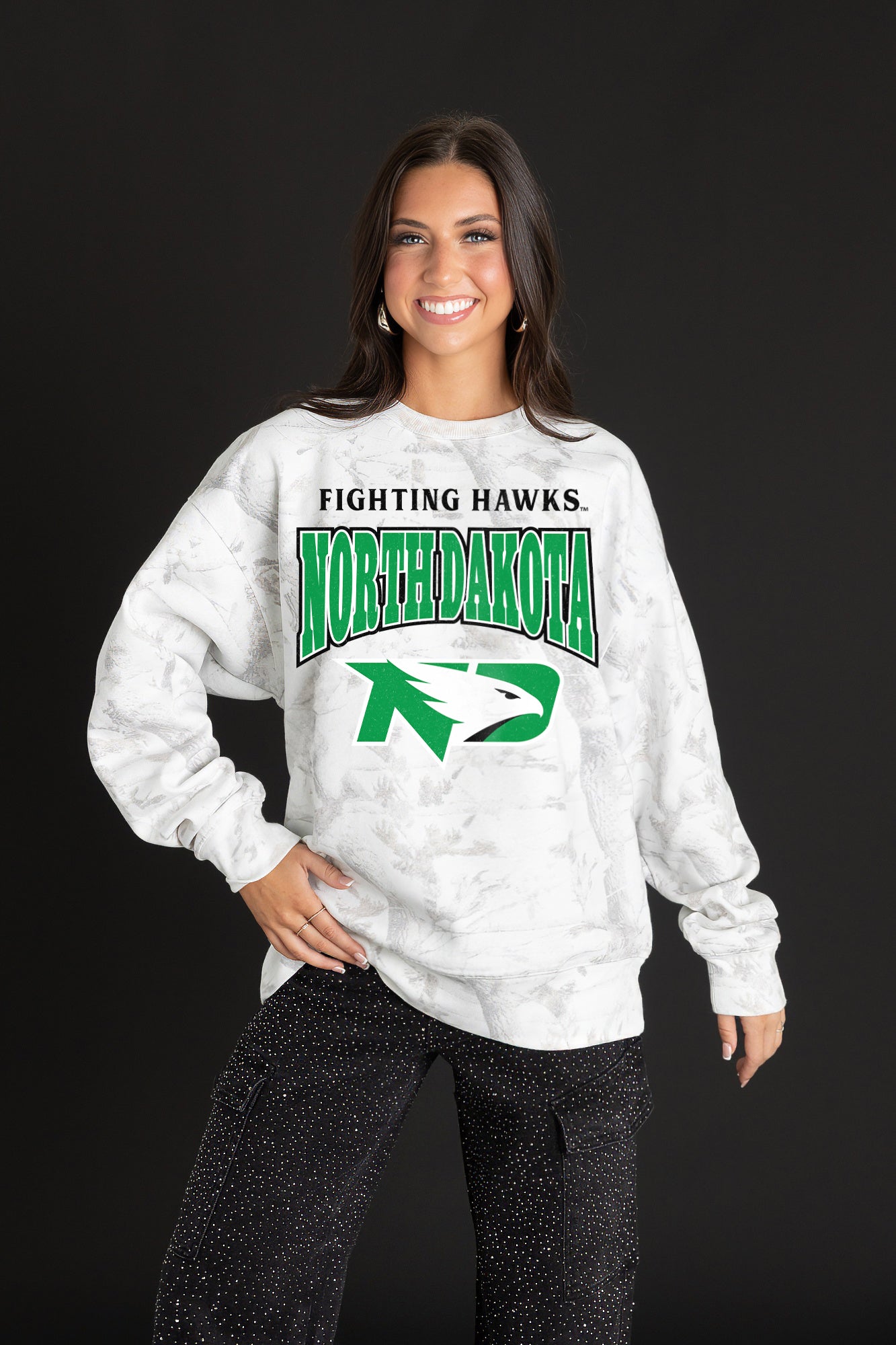 NORTH DAKOTA FIGHTING HAWKS RALLY READY PREMIUM DROP SHOULDER PULLOVER