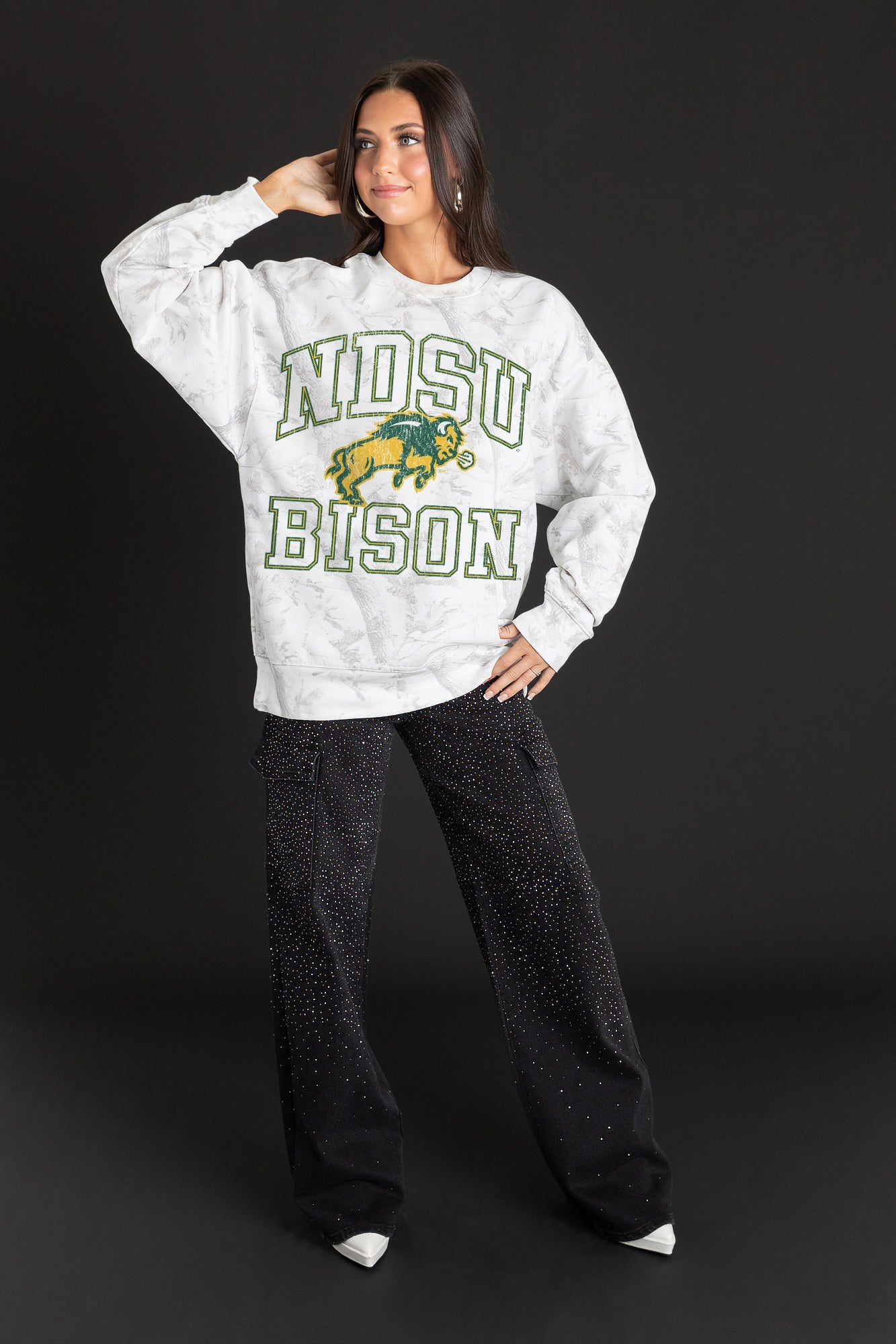 NORTH DAKOTA STATE BISON WHITEOUT PREMIUM DROP SHOULDER PULLOVER