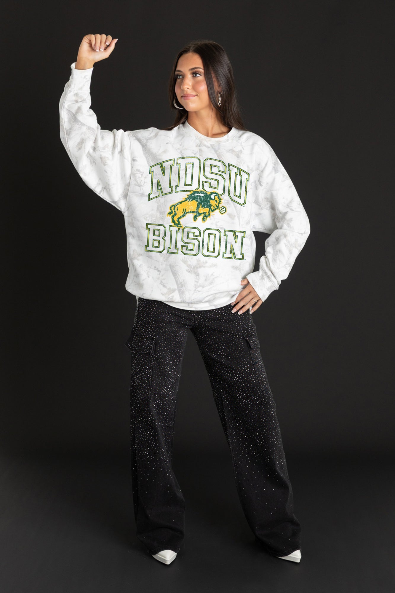 NORTH DAKOTA STATE BISON WHITEOUT PREMIUM DROP SHOULDER PULLOVER