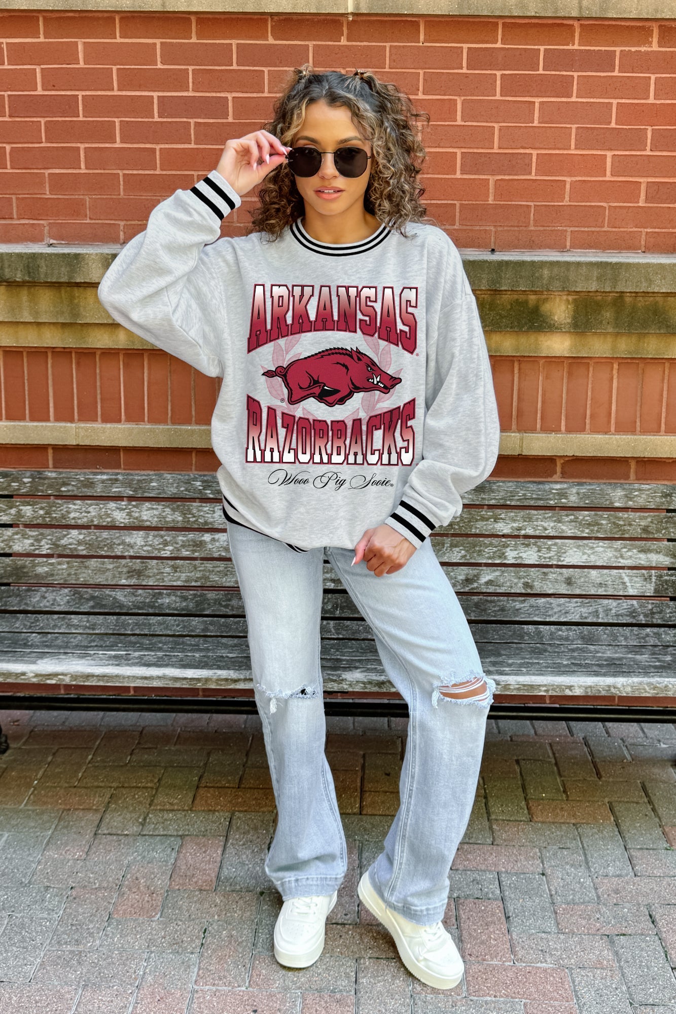 ARKANSAS RAZORBACKS FADE ROUTE CREW FLEECE RINGER SWEATSHIRT