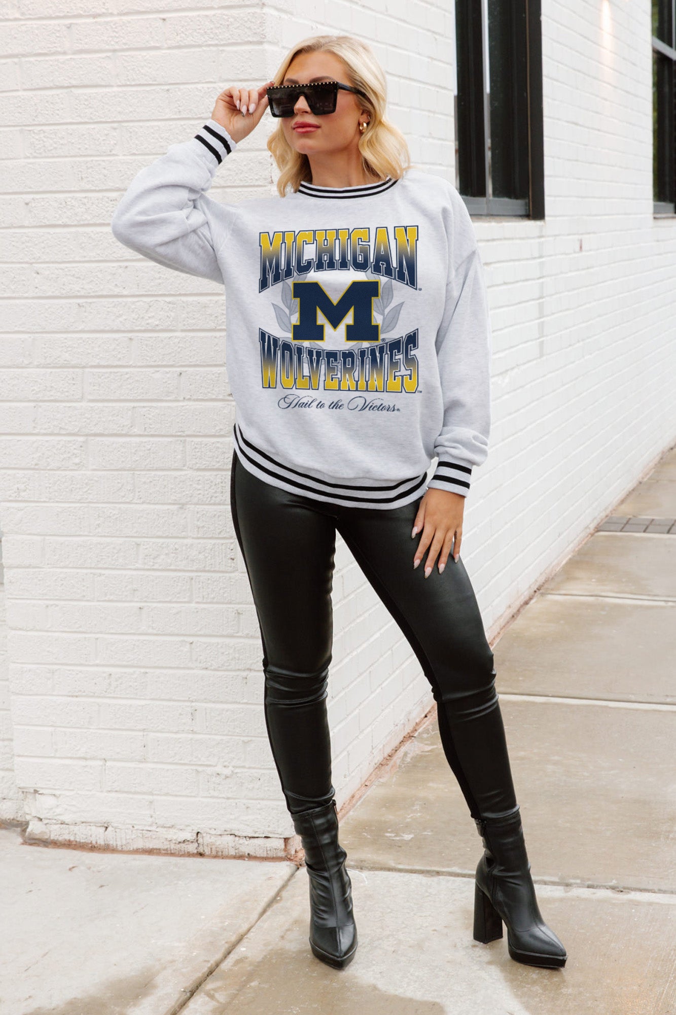 MICHIGAN WOLVERINES FADE ROUTE CREW FLEECE RINGER SWEATSHIRT