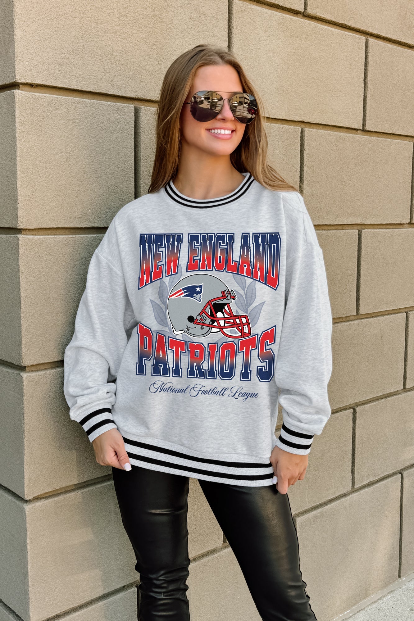 NEW ENGLAND PATRIOTS FADE ROUTE CREW FLEECE RINGER SWEATSHIRT