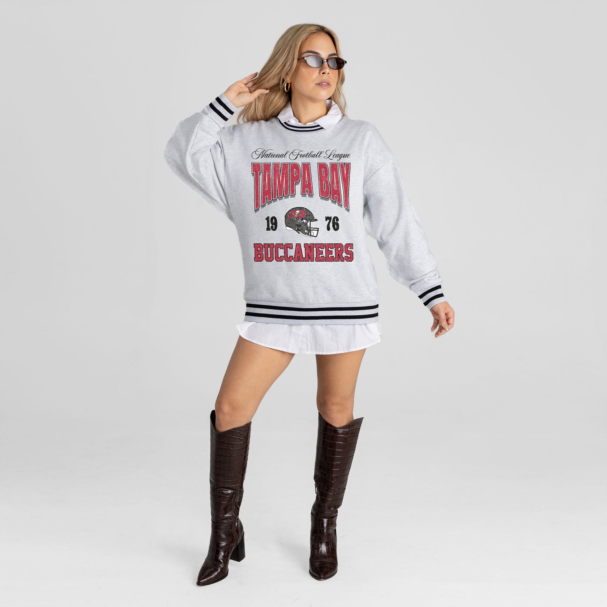 TAMPA BAY BUCCANEERS COOL VIBES CREW FLEECE RINGER SWEATSHIRT