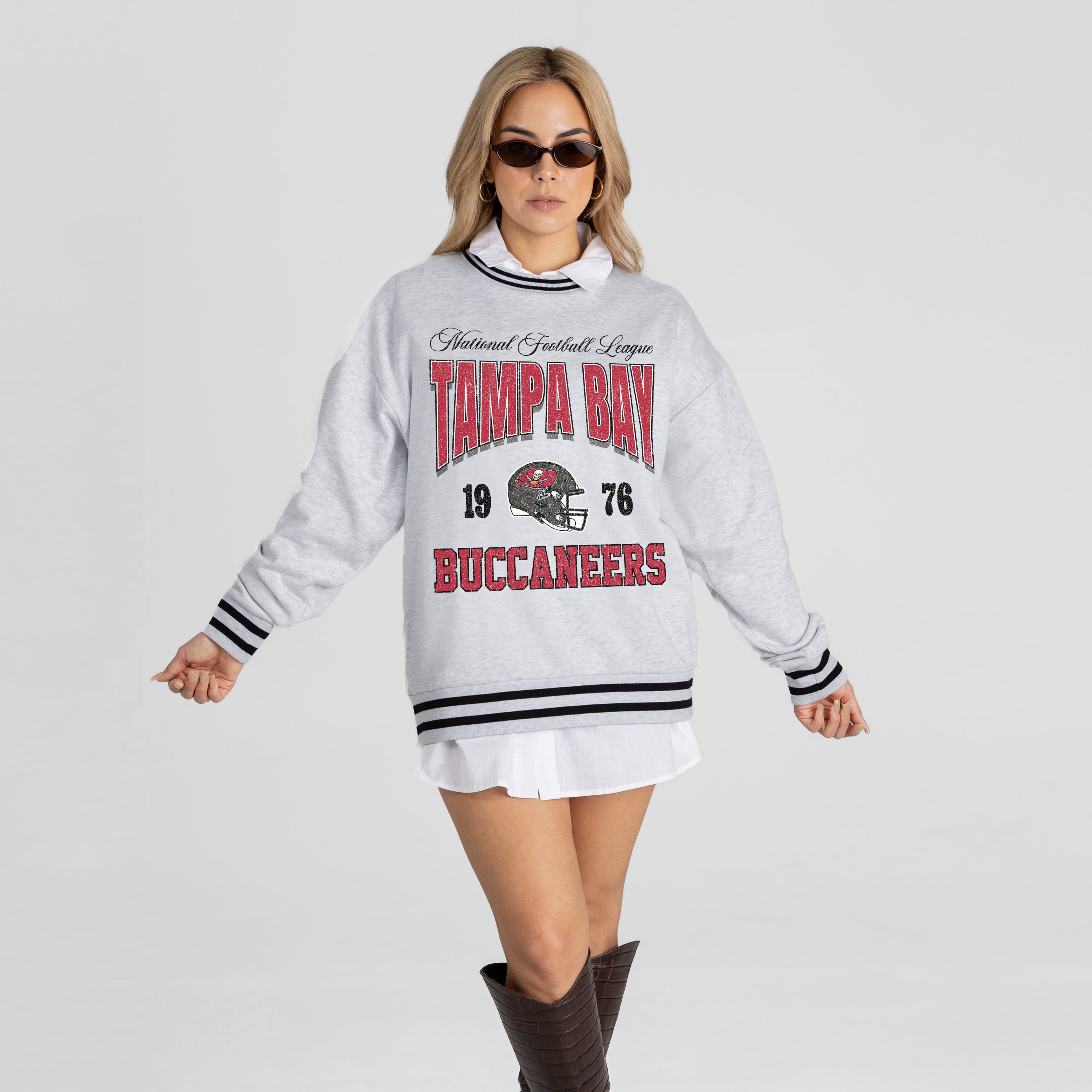 TAMPA BAY BUCCANEERS COOL VIBES CREW FLEECE RINGER SWEATSHIRT
