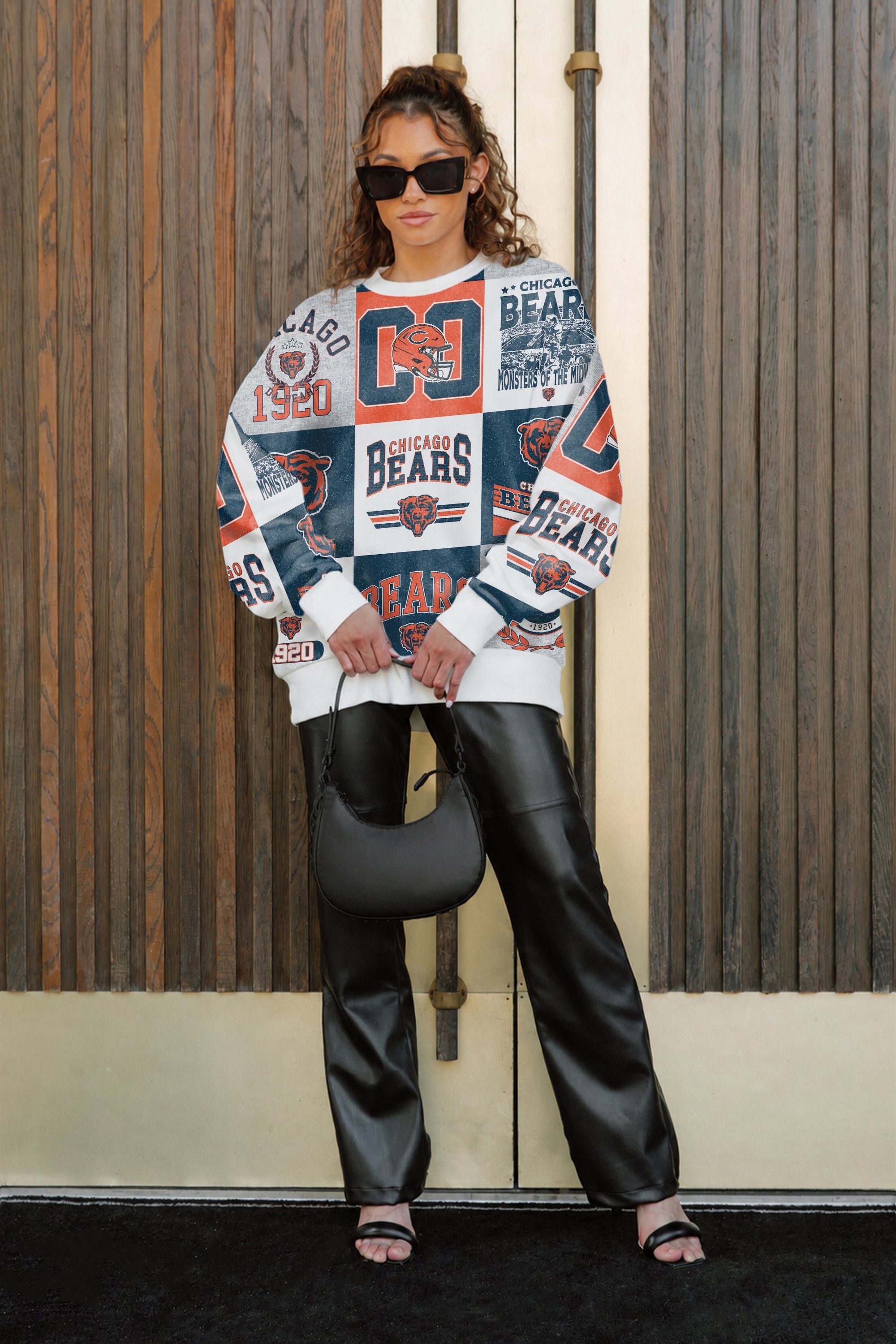 CHICAGO BEARS HIGHLIGHT REEL PREMIUM CREWNECK SWEATSHIRT