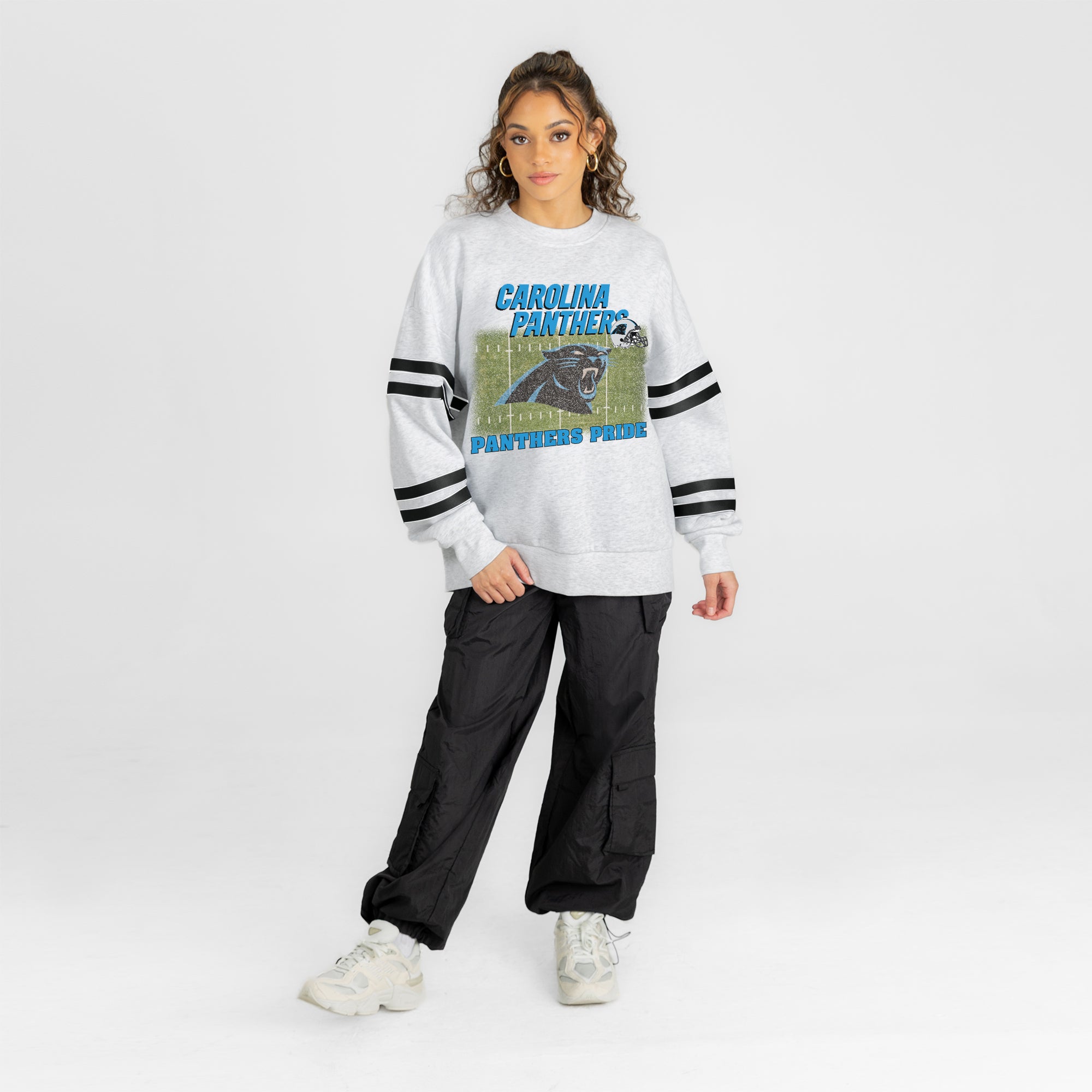 CAROLINA PANTHERS OFF THE GRID STRIPE SLEEVE CREWNECK SWEATSHIRT