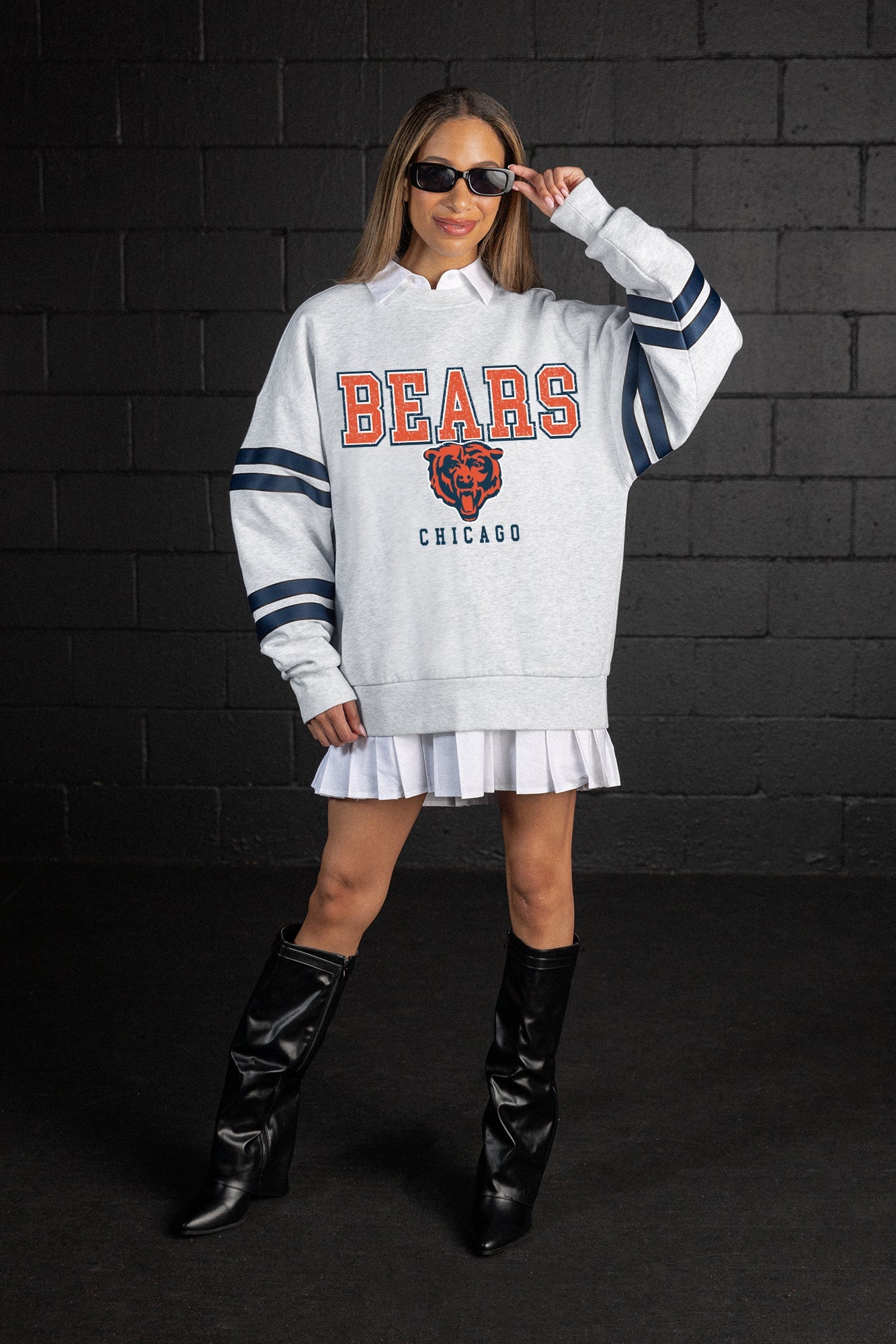 CHICAGO BEARS STADIUM STRIPES STRIPE SLEEVE CREWNECK SWEATSHIRT