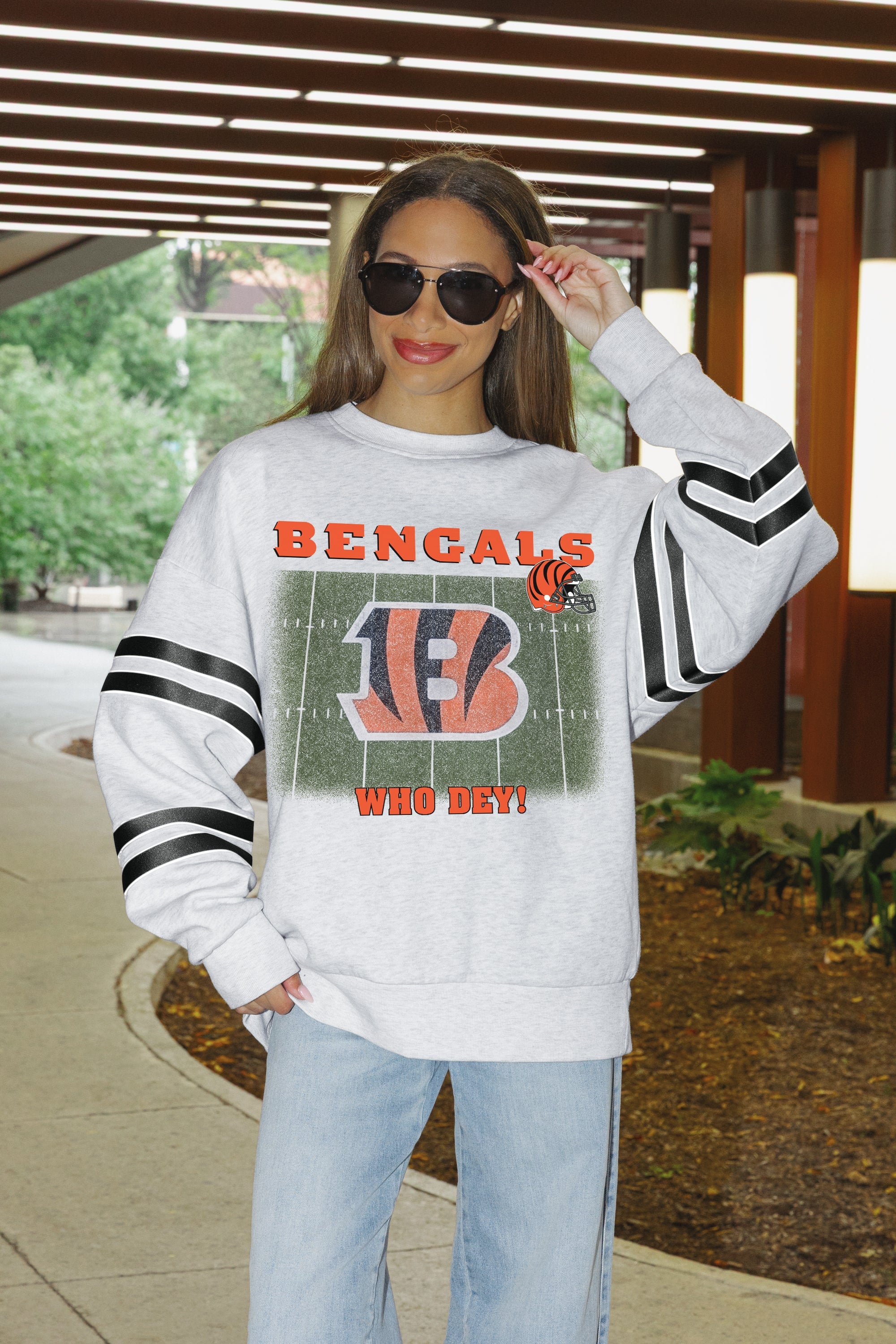 CINCINNATI BENGALS OFF THE GRID STRIPE SLEEVE CREWNECK SWEATSHIRT