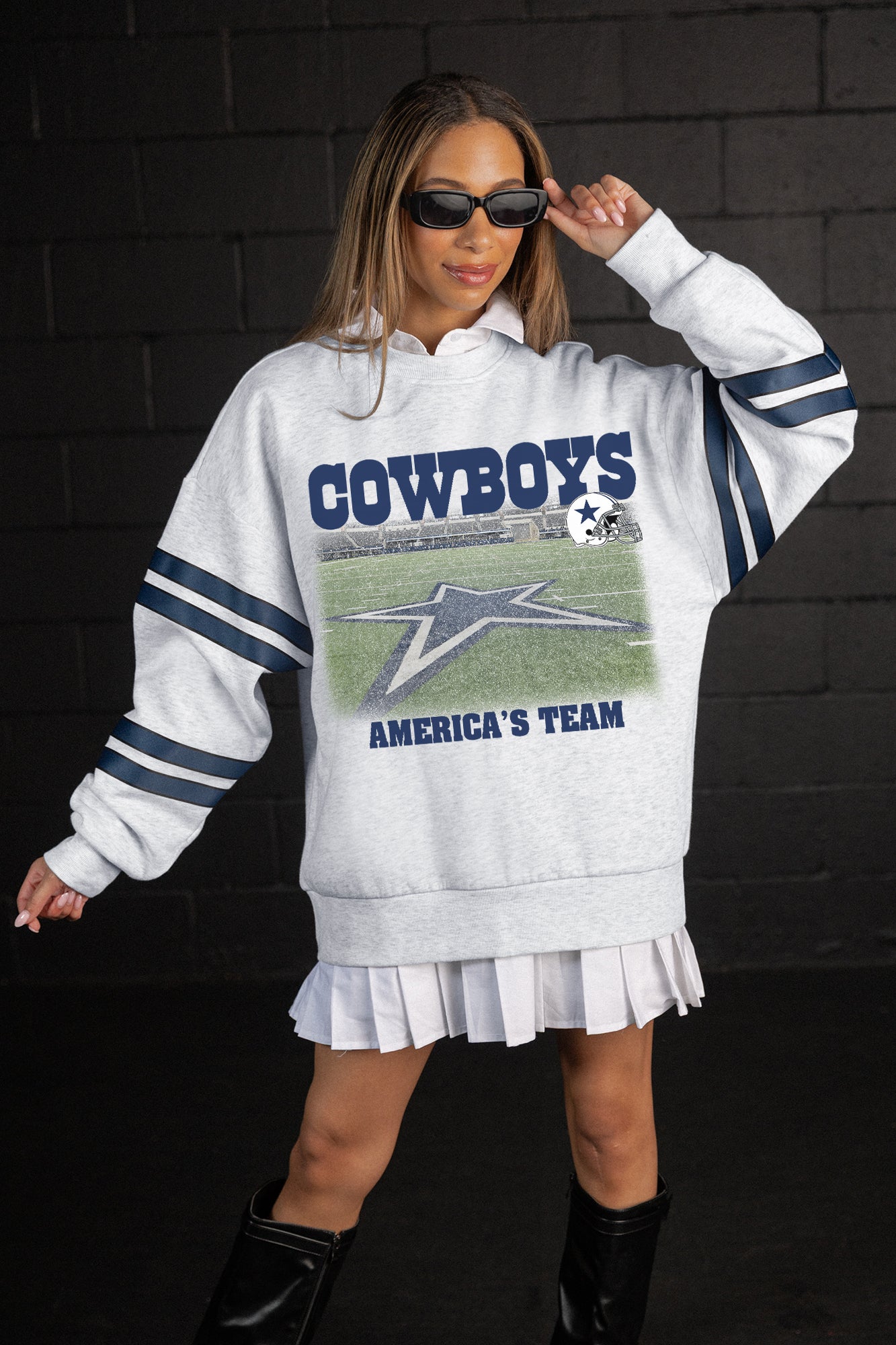DALLAS COWBOYS OFF THE GRID STRIPE SLEEVE CREWNECK SWEATSHIRT