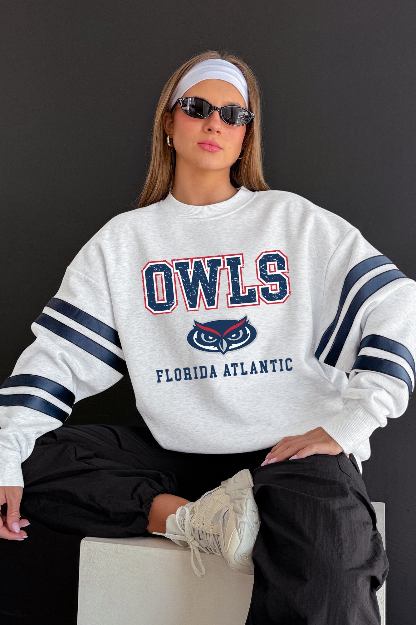 FLORIDA ATLANTIC OWLS STADIUM STRIPES STRIPE SLEEVE CREWNECK SWEATSHIRT