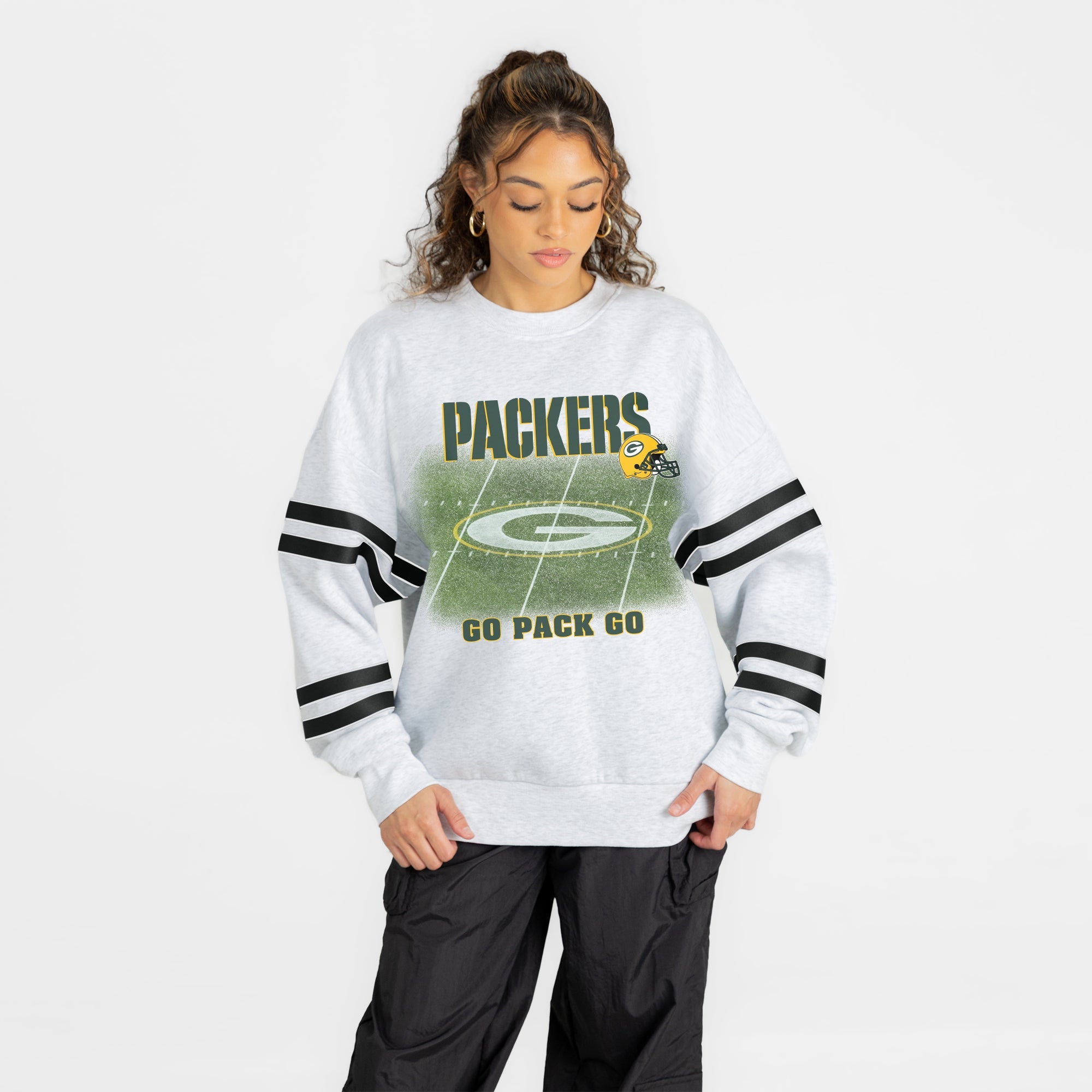 GREEN BAY PACKERS OFF THE GRID STRIPE SLEEVE CREWNECK SWEATSHIRT