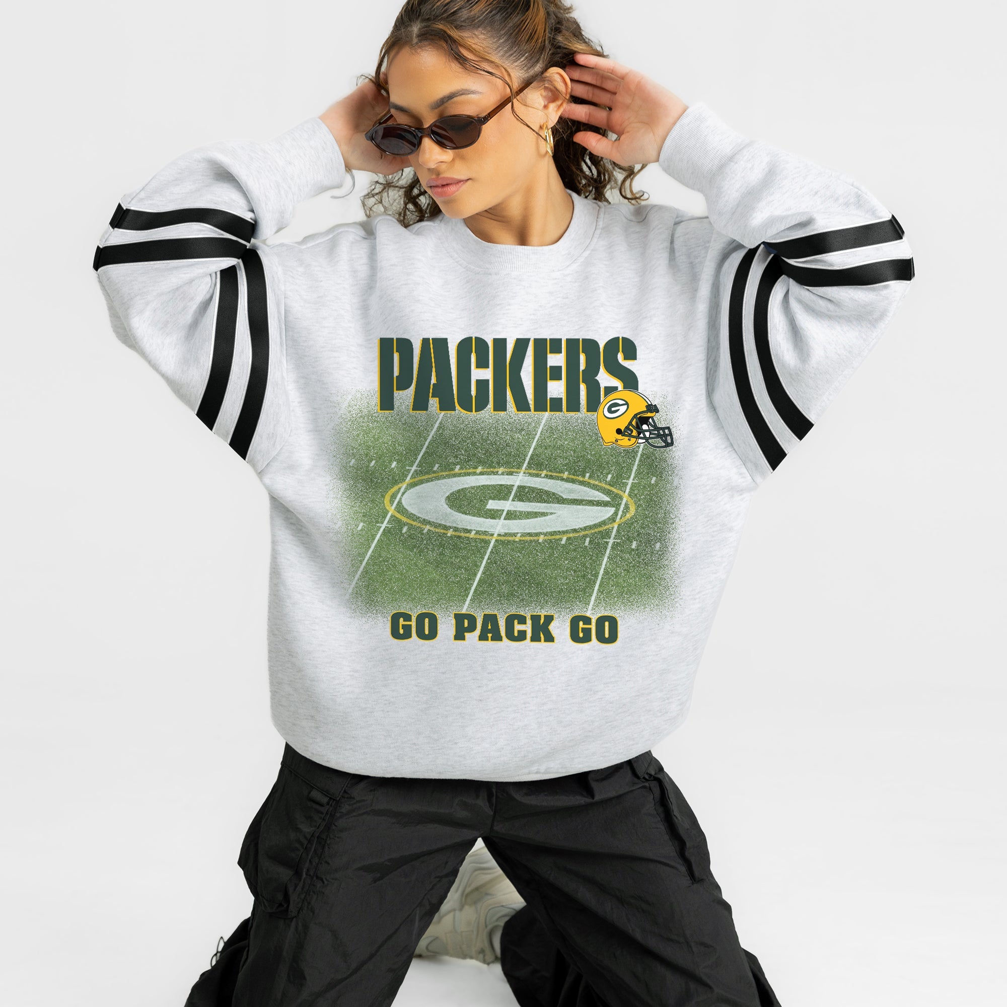 GREEN BAY PACKERS OFF THE GRID STRIPE SLEEVE CREWNECK SWEATSHIRT