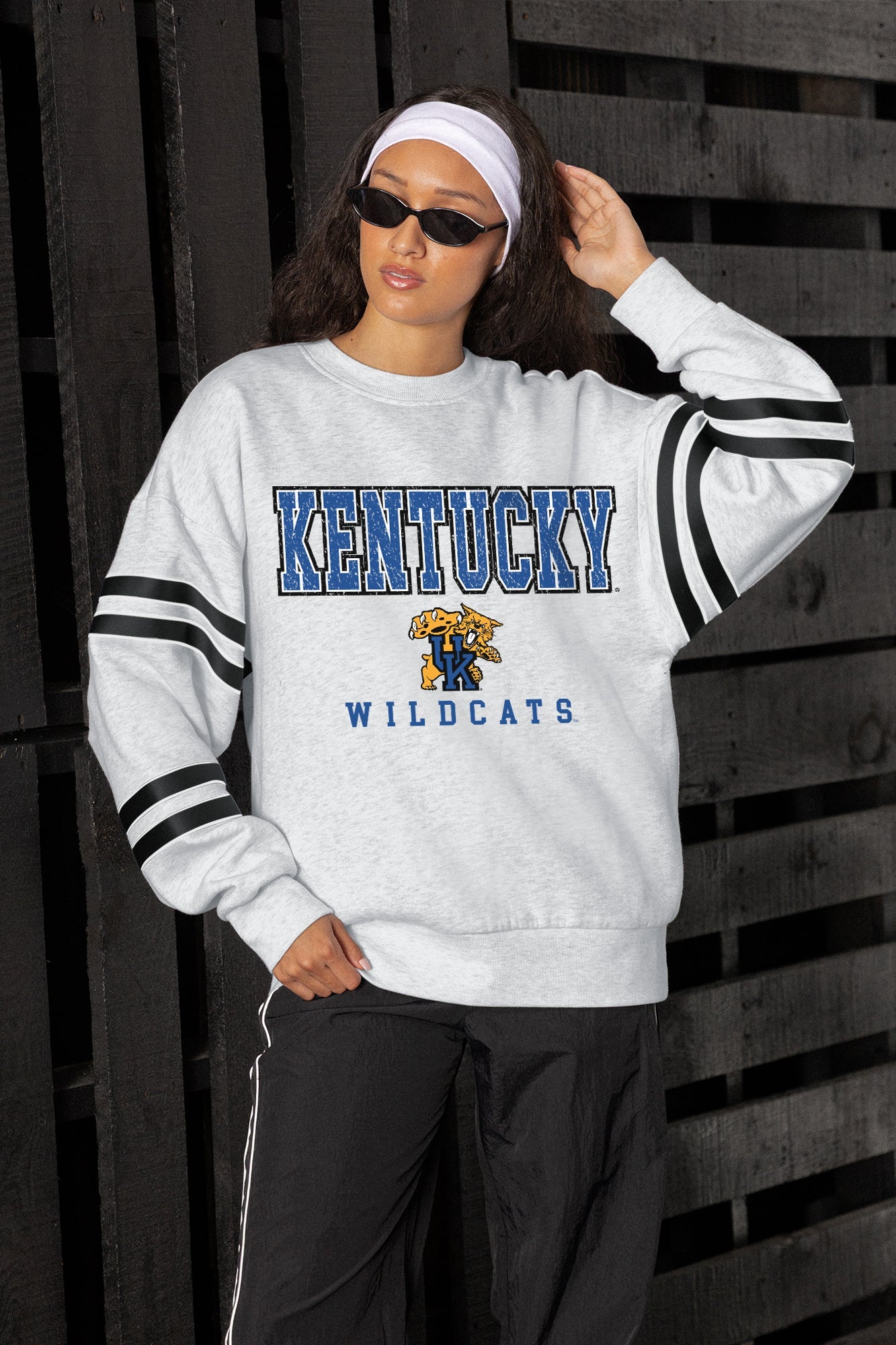 KENTUCKY WILDCATS STADIUM STRIPES STRIPE SLEEVE CREWNECK SWEATSHIRT