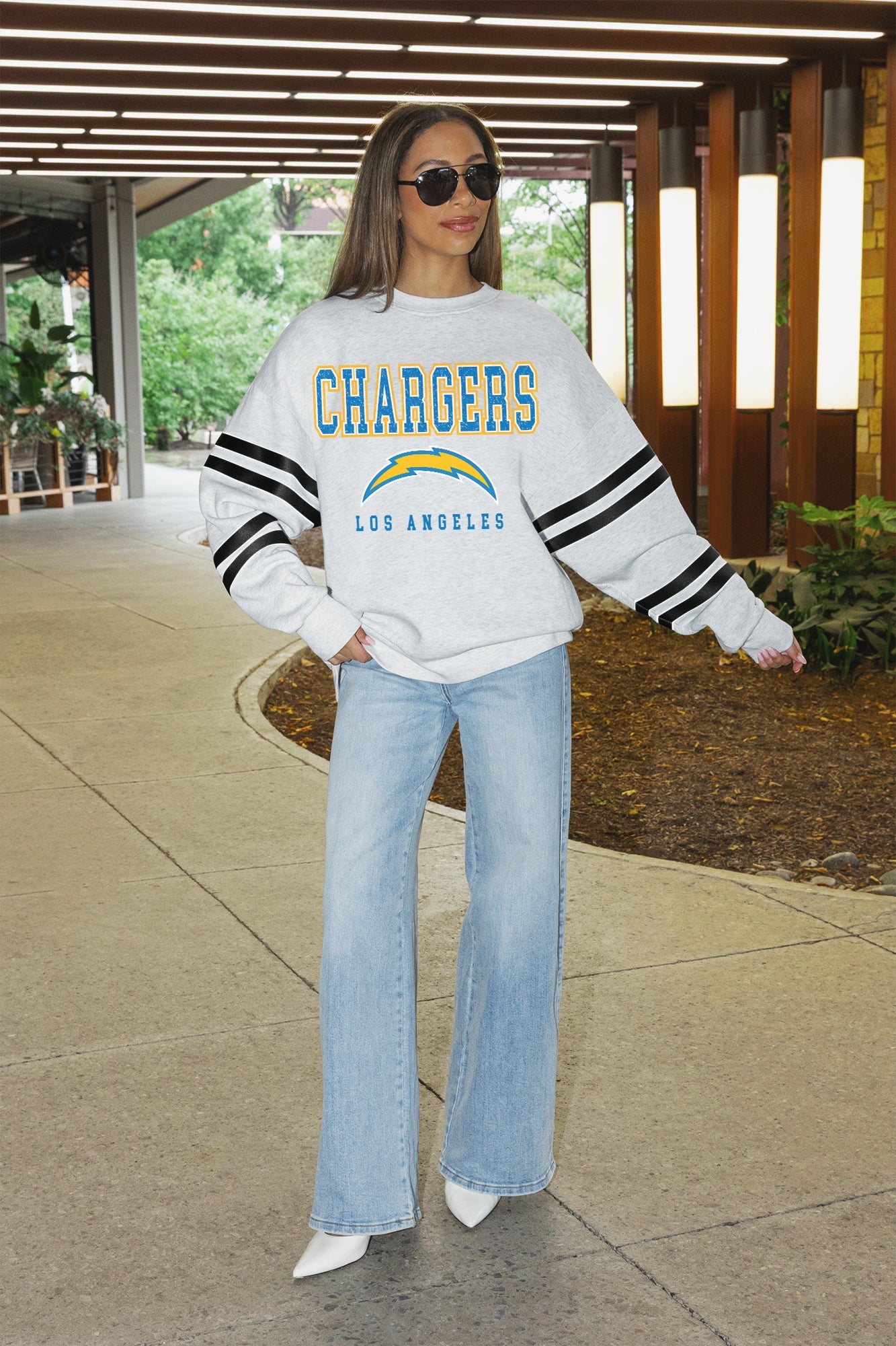 LOS ANGELES CHARGERS STADIUM STRIPES STRIPE SLEEVE CREWNECK SWEATSHIRT