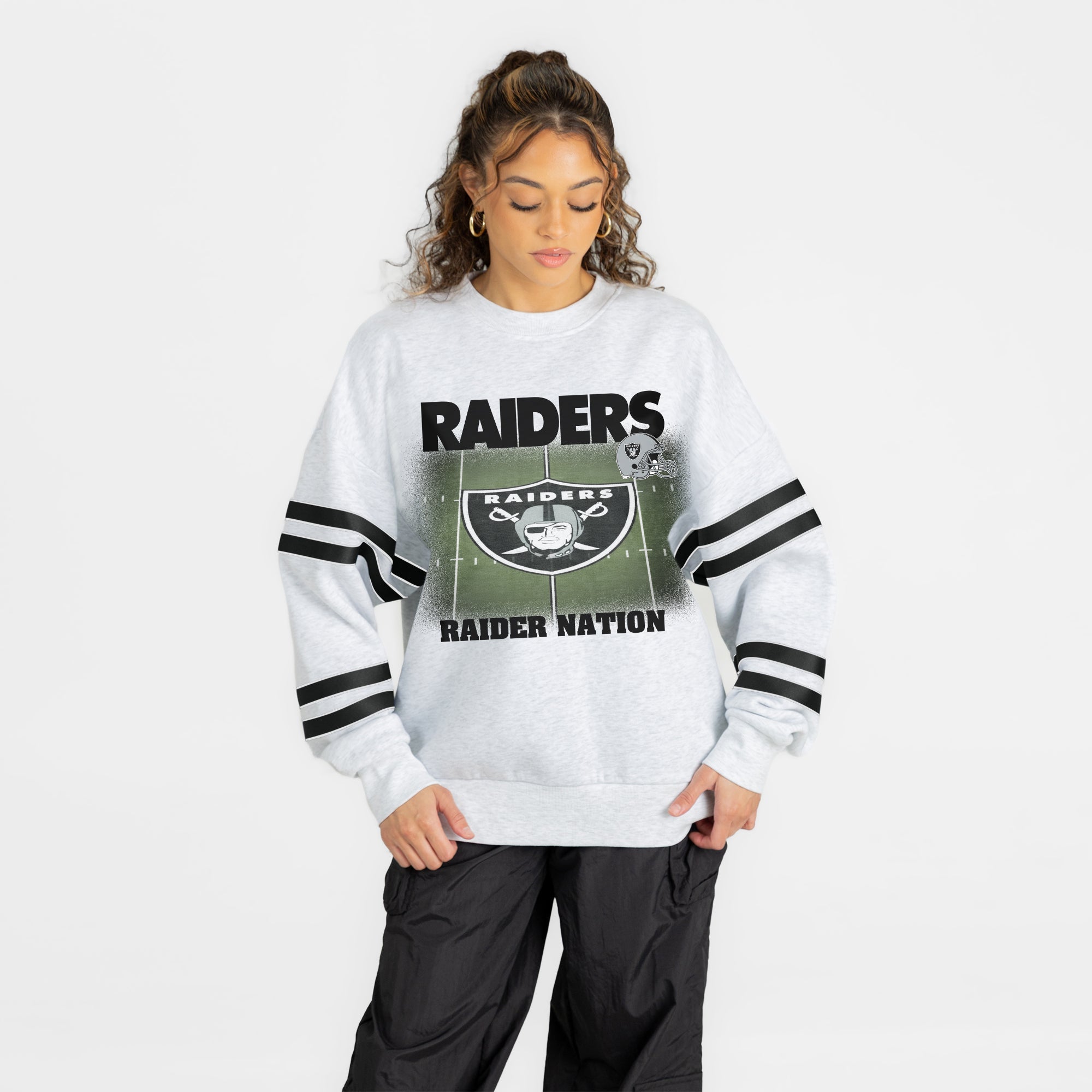 LAS VEGAS RAIDERS OFF THE GRID STRIPE SLEEVE CREWNECK SWEATSHIRT