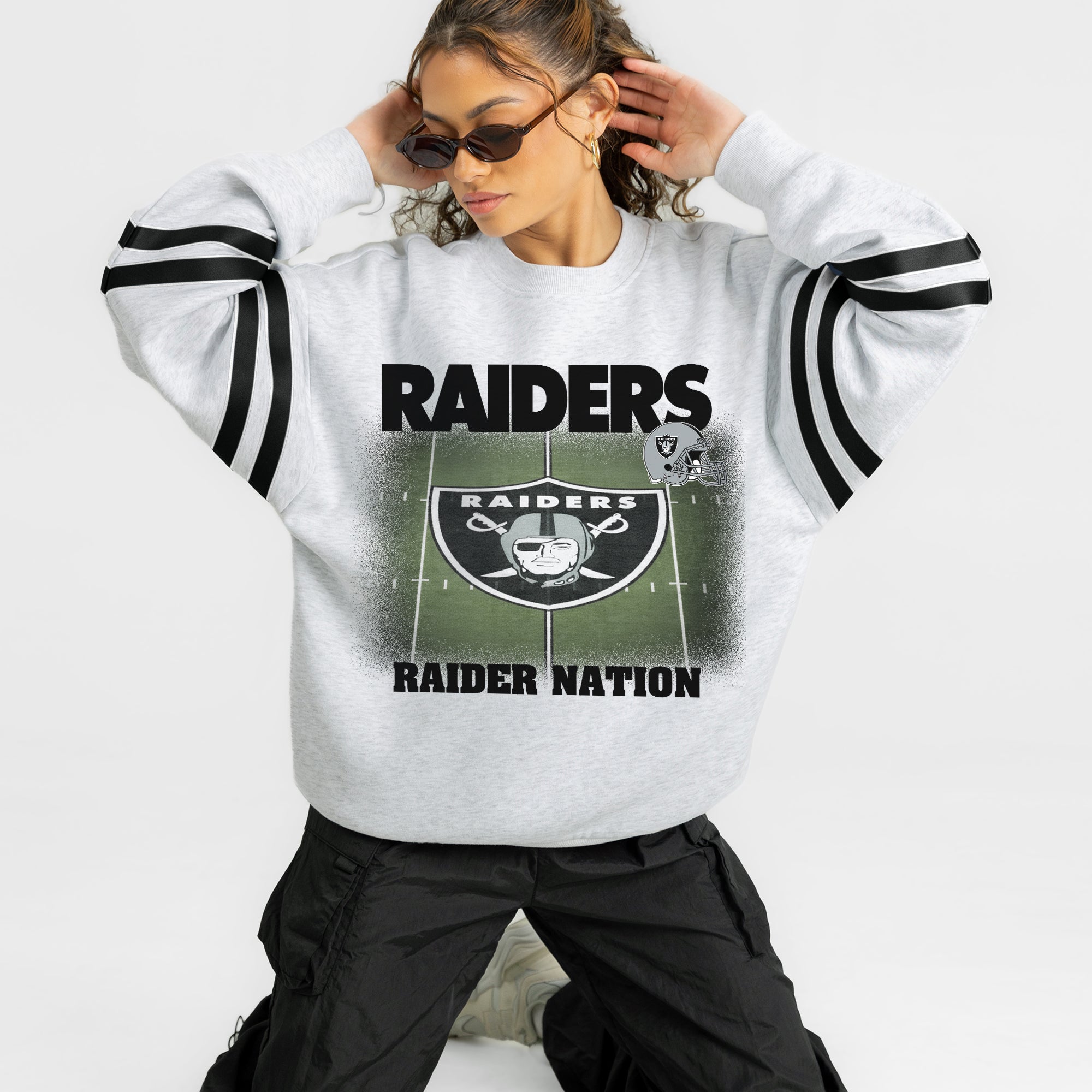 LAS VEGAS RAIDERS OFF THE GRID STRIPE SLEEVE CREWNECK SWEATSHIRT